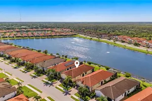 1575 Santiago Cir, Naples, FL 34113 - Photo 25