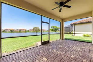1575 Santiago Cir, Naples, FL 34113 - Photo 23