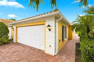 8141 Xenia Ln, Naples, FL 34114 - Photo 3