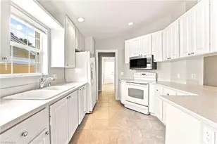 8141 Xenia Ln, Naples, FL 34114 - Photo 7