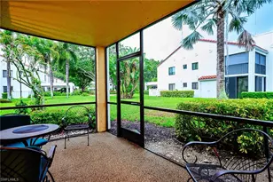 565 Beachwalk Cir, Naples, FL 34108 - Photo 5