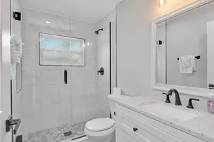 195 Hibiscus Dr, Fort Myers Beach, FL 33931 - Photo 23