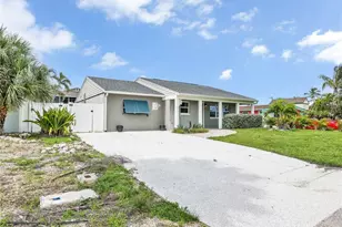 195 Hibiscus Dr, Fort Myers Beach, FL 33931 - Photo 33