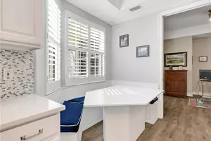 4758 Stratford Ct, Naples, FL 34105 - Photo 9