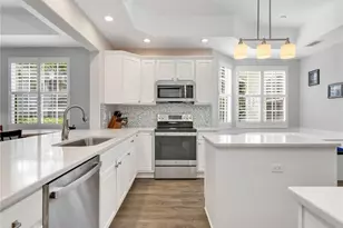 4758 Stratford Ct, Naples, FL 34105 - Photo 7
