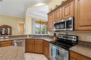 975 Tivoli Ct, Naples, FL 34104 - Photo 13