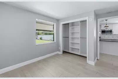 3577 Hibiscus Ave, Naples, FL 34104 - Photo 7
