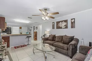 3577 Hibiscus Ave, Naples, FL 34104 - Photo 9