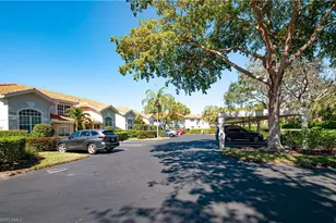 2516 Orchid Bay Dr, Naples, FL 34109 - Photo 3