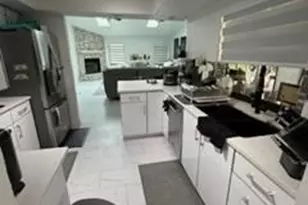 209 SW 42nd St, Cape Coral, FL 33914 - Photo 5