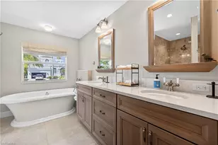 240 Channel Dr, Naples, FL 34108 - Photo 17