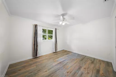 8700 Exeter St, Fort Myers, FL 33907 - Photo 9