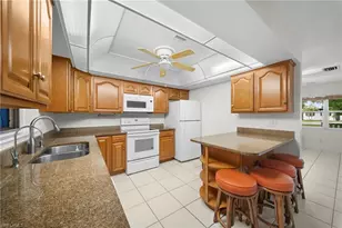 8700 Exeter St, Fort Myers, FL 33907 - Photo 3