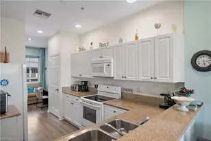 7925 Mahogany Run Ln, Naples, FL 34113 - Photo 13