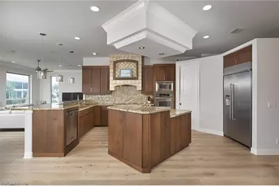 319 Lagoon Ave, Naples, FL 34108 - Photo 15