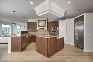 319 Lagoon Ave, Naples, FL 34108 - Photo 15