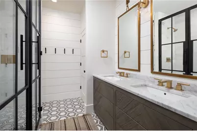 664 Hickory Rd, Naples, FL 34108 - Photo 21