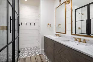 664 Hickory Rd, Naples, FL 34108 - Photo 21