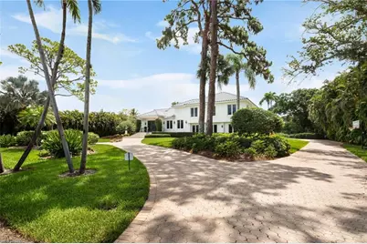 664 Hickory Rd, Naples, FL 34108 - Photo 3