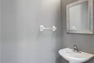 1088 Oxford Ln, Naples, FL 34105 - Photo 27