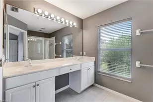 1088 Oxford Ln, Naples, FL 34105 - Photo 15