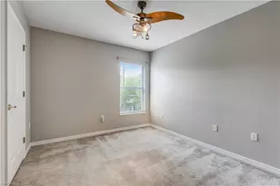 1088 Oxford Ln, Naples, FL 34105 - Photo 19