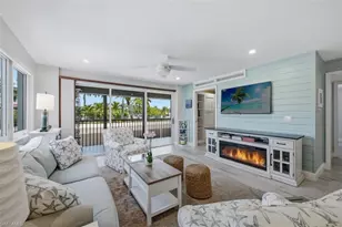 2170 Gulf Shore Blvd N, Naples, FL 34102 - Photo 3