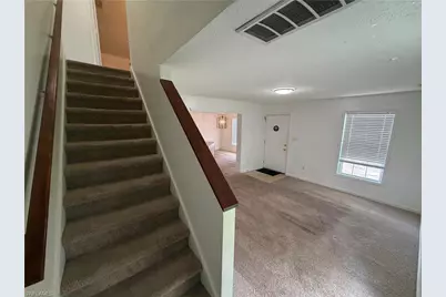 250 Leawood Cir, Naples, FL 34104 - Photo 11