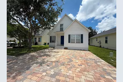 250 Leawood Cir, Naples, FL 34104 - Photo 1