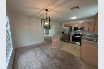 250 Leawood Cir, Naples, FL 34104 - Photo 7