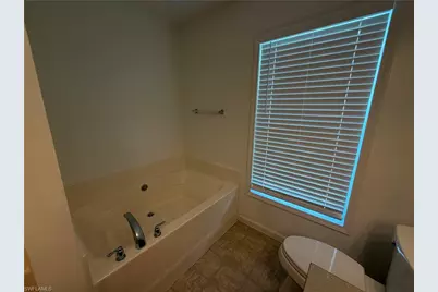 250 Leawood Cir, Naples, FL 34104 - Photo 33