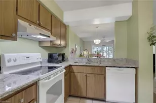 1025 Foxfire Ln, Naples, FL 34104 - Photo 5