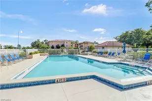 1025 Foxfire Ln, Naples, FL 34104 - Photo 11