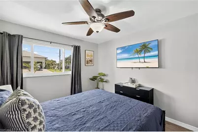 1421 Windsor Ct, Cape Coral, FL 33904 - Photo 15
