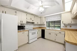 145 Marseille Dr, Naples, FL 34112 - Photo 9