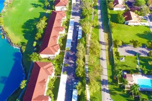 2700 Cypress Trace Cir, Naples, FL 34119 - Photo 17