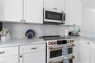719 Park Ave, Naples, FL 34110 - Photo 11
