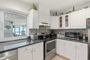 1140 22nd Ave NE, Naples, FL 34120 - Photo 11