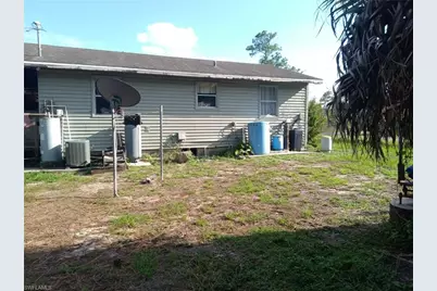 406 W 8th St, Lehigh Acres, FL 33972 - Photo 9