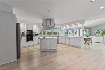 559 Henley Dr, Naples, FL 34104 - Photo 15
