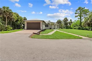 556 6th St SE, Naples, FL 34117 - Photo 3