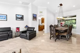 556 6th St SE, Naples, FL 34117 - Photo 9