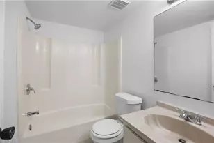 2700 Park Windsor Dr, Fort Myers, FL 33901 - Photo 11