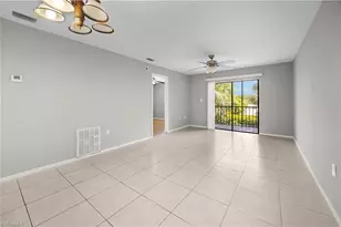 2700 Park Windsor Dr, Fort Myers, FL 33901 - Photo 5