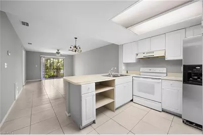 2700 Park Windsor Dr #714, Fort Myers, FL 33901 - Photo 3
