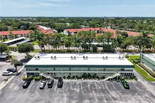 300 Valley Stream Dr, Naples, FL 34113 - Photo 11