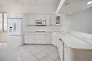 2405 Hidden Lake Dr, Naples, FL 34112 - Photo 5