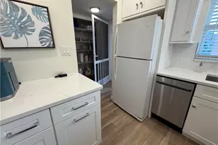 180 Turtle Lake Ct, Naples, FL 34105 - Photo 5