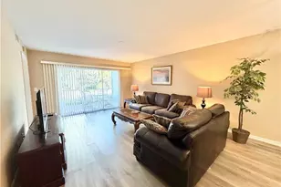 509 Roma Ct, Naples, FL 34110 - Photo 7