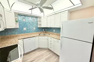 509 Roma Ct, Naples, FL 34110 - Photo 5